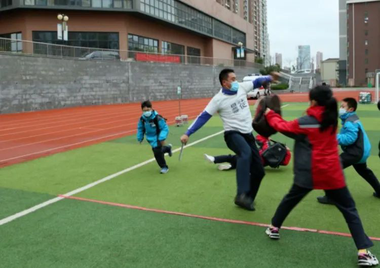 2025新澳门原料免费更新