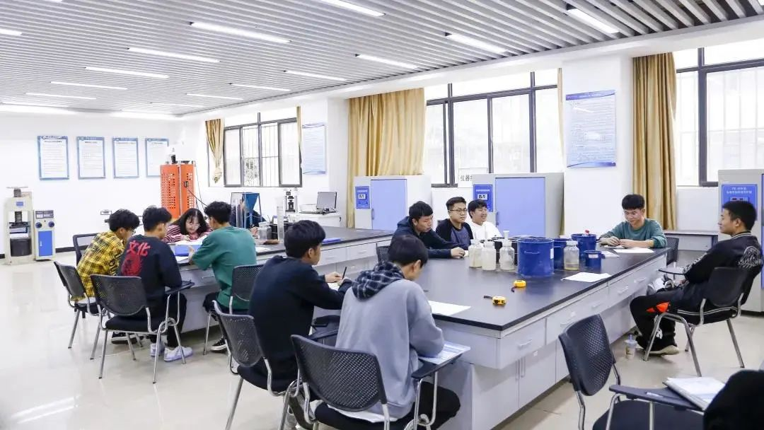 2025新澳门原料免费更新