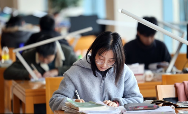 2025新澳门原料免费更新